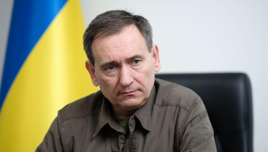 Повернути чоловіків з-за кордону можна: нардеп назвав три варіанти